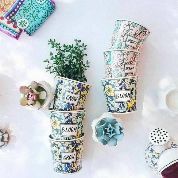 ANTHROPOLOGIE SPROUT Pot Planter by Molly Hatch - Picture 5 of 6